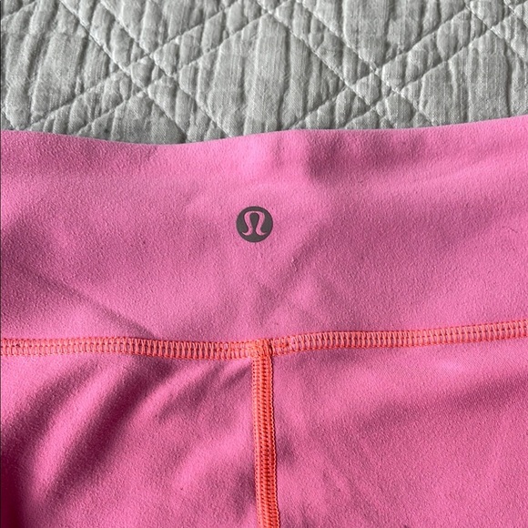 Lululemon Athletica Pink capri Leggings - Picture 4 of 5